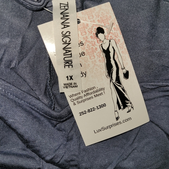 Beautiful lace top (3 listed, all different colors) - Picture 3 of 3